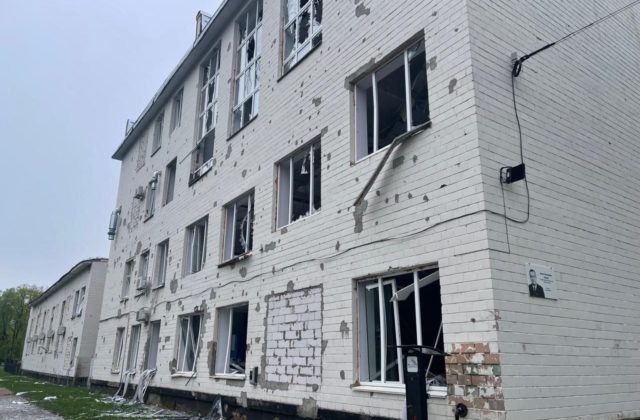 Rusi raketami zaútočili na mesto Černihiv. Hlásia najmenej 14 mŕtvych a desiatky zranených