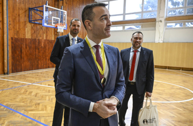 Politológ: Drucker je najdôveryhodnejším politikom