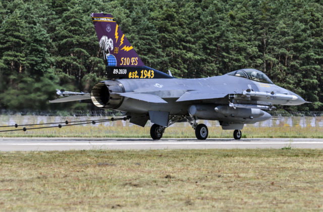 Záchytný systém BAK-12 v Kuchyni pre stíhačky F-16 je pripravený