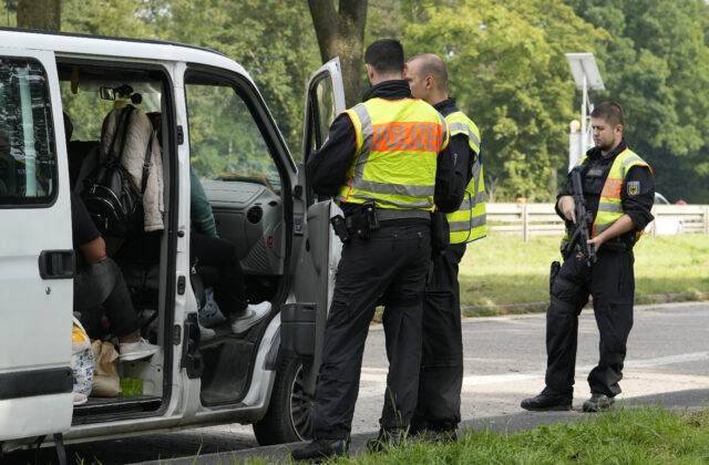 Nemecko začalo s náhodnými kontrolami na hraniciach so svojimi piatimi západoeurópskymi susedmi