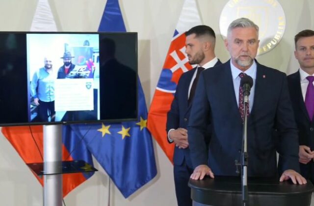 Smer-SD spája nenávisť k Ficovi so stranou Demokrati