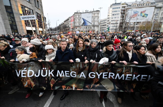 Desiatky tisíc Maďarov protestovali v Budapešti