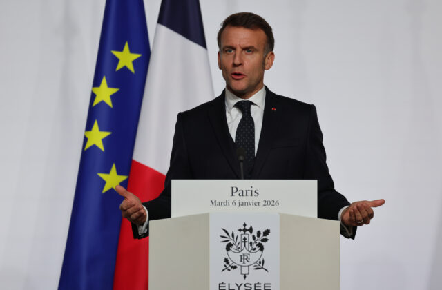 Macron chce na Ukrajinu vyslať 6-tisíc vojakov