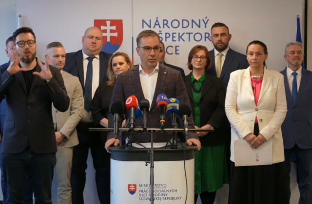 Inšpektorát práce si posvietil na nelegálne zamestnávanie a zistil desiatky porušení