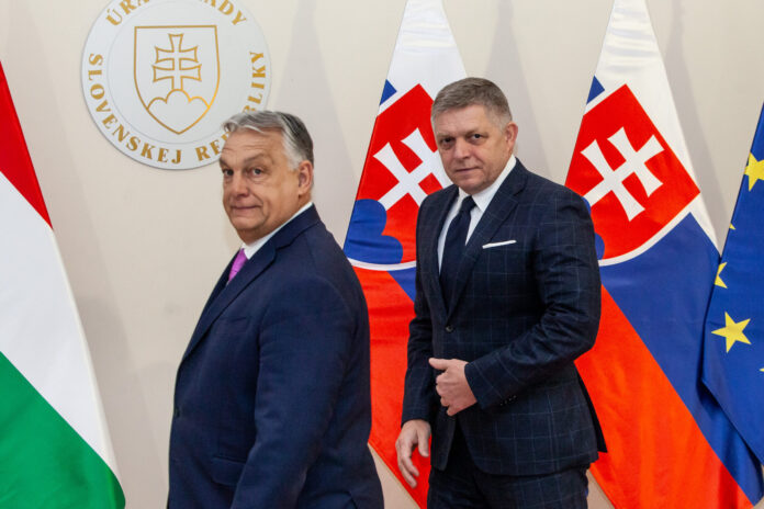 Politológ: Slovensko sa po Orbánovej prehre v parlamentných voľbách môže stať posledným významnejším „klinovým“ aktérom v Európskej únii