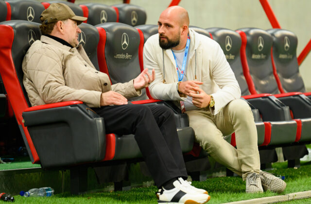Weissov odchod sa neudial zo dňa na deň. Kmotrík ml. hľadá za skúseného trénera náhradu už dlhší čas – ANKETA