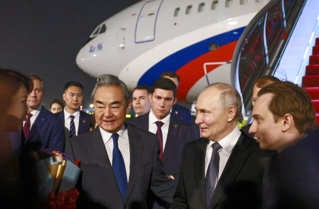 Putin pristál v Pekingu