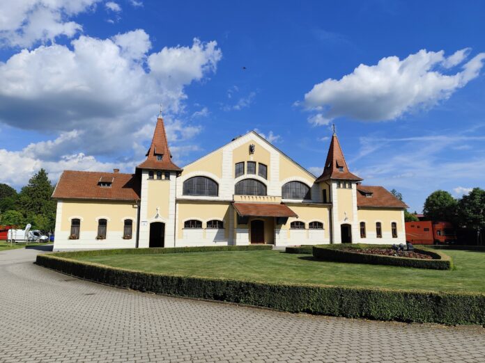 Národný žrebčín v Topoľčiankach je podľa Pellegriniho miestom