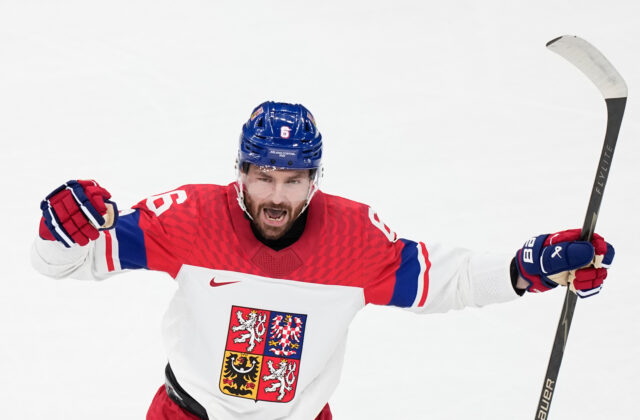 Kempný kedysi hrával v Skalici a trénoval s Pálffym. Neskôr mu v NHL pomáhal Hossa