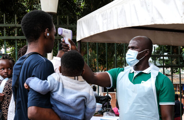 Krízový výbor WHO v utorok mimoriadne zasadne k epidémii eboly na africkom kontinente. Platí stav medzinárodnej zdravotnej pohotovosti