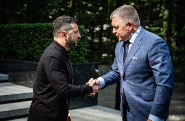 Fico podporuje stabilnú a demokratickú Ukrajinu