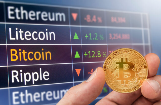 Od 1. júla sa menia pravidlá pre kryptomeny. Kto rieši presun do regulovaného prostredia