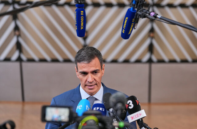 Manželka španielskeho premiéra Sáncheza sa postaví pred súd pre podozrenia z korupcie