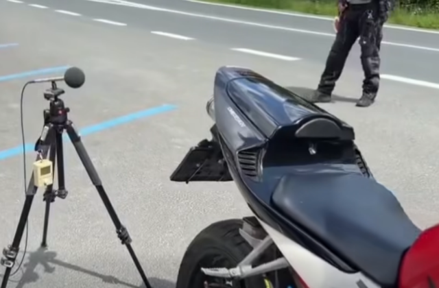 Policajti merali v Tatrách nadmerný hluk z vozidiel a vyzvali vodičov