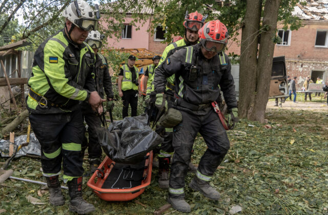 Ruské útoky v Dnepropetrovskej a Poltavskej oblasti pripravili o život troch ľudí