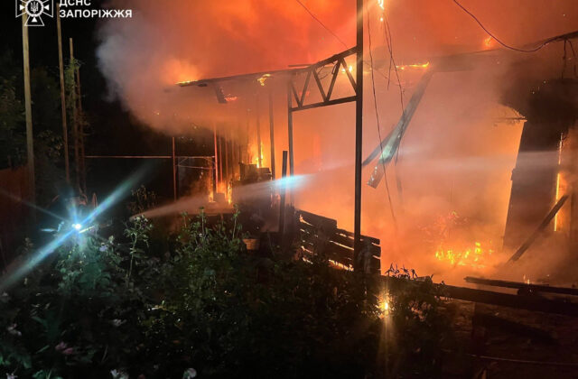 Ruský útok na Zelenského rodné mesto zabil troch ľudí a zranil najmenej ďalších 19