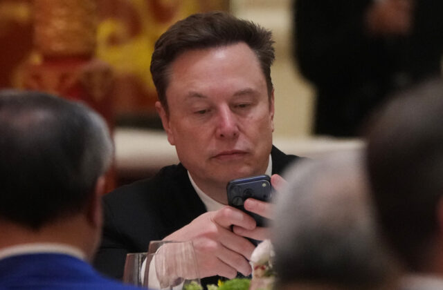 SpaceX mieri na burzu v rekordnom IPO