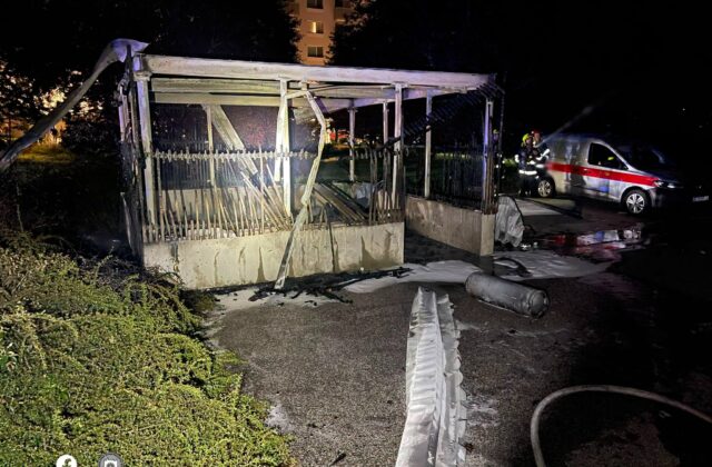 Výbuch neďaleko letiska v Bratislave poškodil autá aj budovu – FOTO