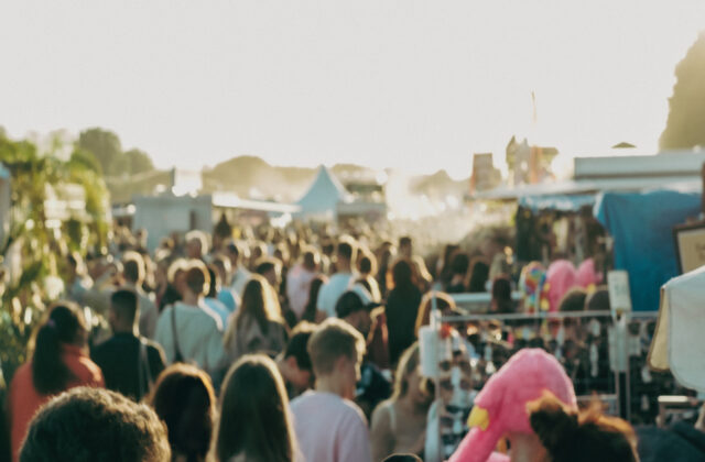 Festivalová sezóna je raj pre podvodníkov so vstupenkami