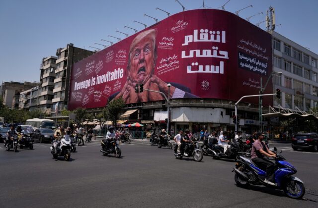 Top foto dňa (27. júl 2026): Bilboard Trumpa