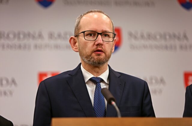 Progresívci spochybňujú pôvod cestných radarov