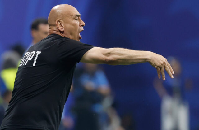 Manželky futbalového trénera sa bili a ťahali za vlasy