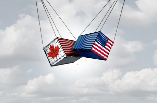 USA zaviedli avizované päťdesiatpercentné clá na kanadský tovar