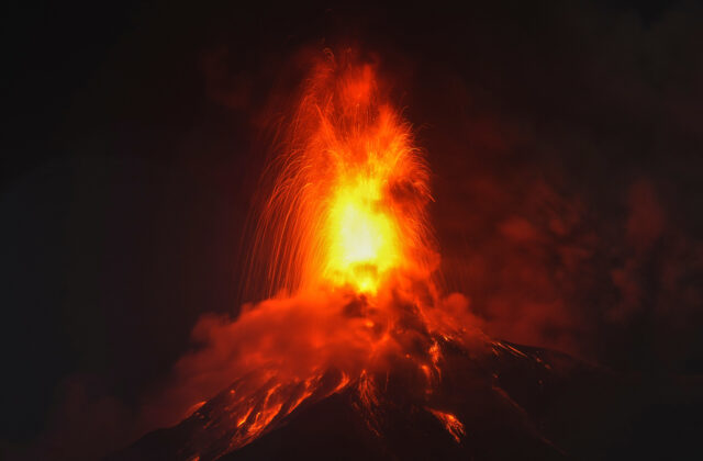 Top foto dňa (4. august 2026): Erupcia sopky Fuego