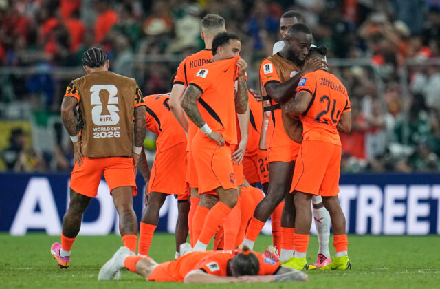 Xavi strieda Koemana a debut z Oranjes absolvuje proti Nemecku a Kloppovi