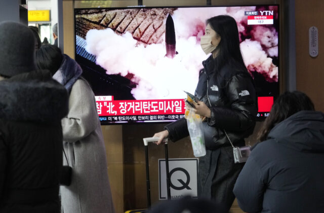 Kim Čong-un opäť odpaľoval rakety