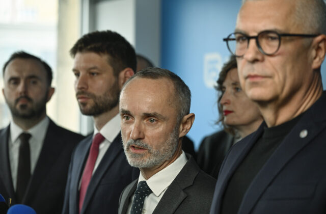 Šimečka: Slovensko chce byť dôveryhodným členom EÚ a NATO