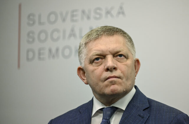 Premiér by mal brzdiť a nezasahovať do nezávislosti generálnej prokuratúry
