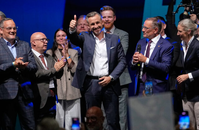 Najviac pre víťazstvo extrémistickej AfD spravil kancelár Merz