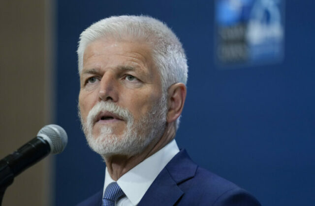 Pavel kritizuje Ficov postoj k článku 5 NATO. Premiér podľa českého prezidenta nepochopil