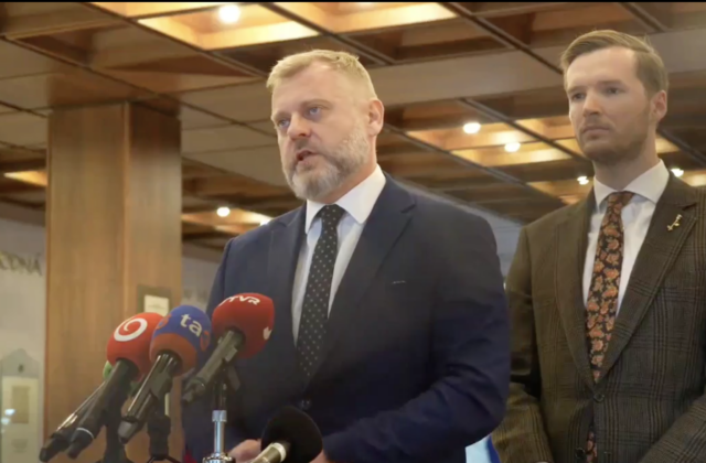Liberáli pripravia uznesenie k Ukrajine