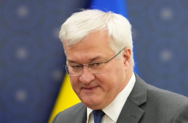 Spor o ruských oligarchov blokuje predĺženie sankcií EÚ