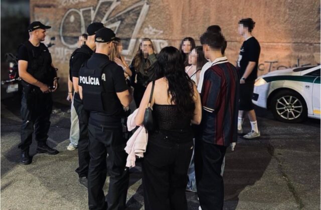 Policajti počas akcie ADAM zistili alkohol u desiatok detí
