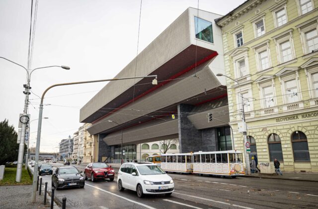 Namiesto umenia boxerský ring, SaS aj Otvorená Kultúra! kritizujú pripravovaný galavečer v SNG