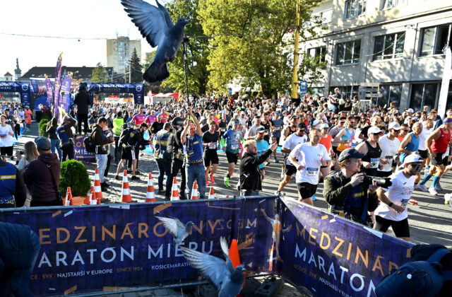 Top foto dňa (4. október 2026): Medzinárodný maratón mieru