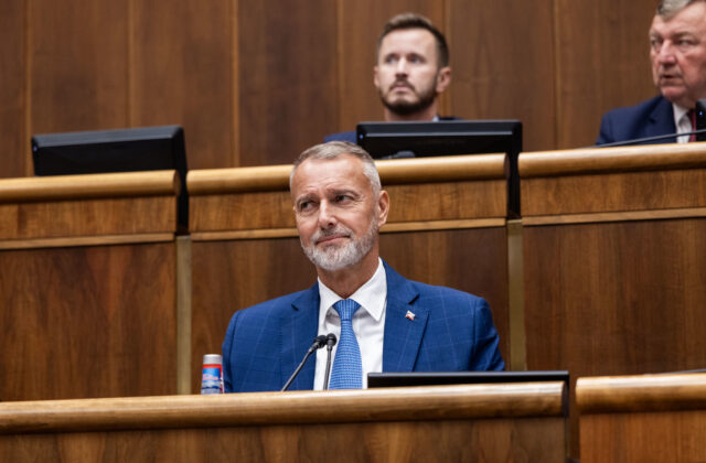 Raši otvoril debatu o volebnom systéme