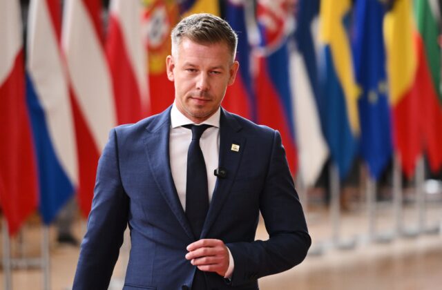 Zelenskyj a Magyar mali v Bruseli „veľmi dobré“ stretnutie