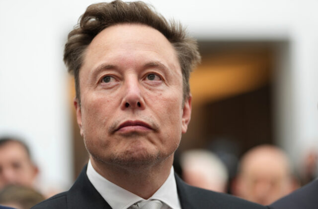 Elon Musk sľúbil každému dieťaťu v Amerike jednu akciu svojej spoločnosti SpaceX