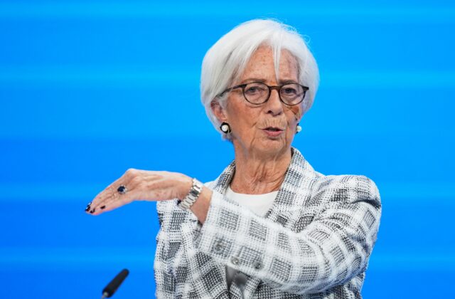 Predčasný odchod šéfky ECB môže vyradiť francúzsku krajnú pravicu z výberu jej nástupcu