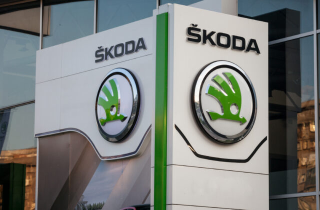 Odborári v českej Škoda Auto sú proti zmrazovaniu platov