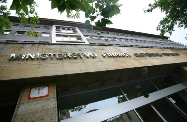 Slovensko podľa Eurostatu znížilo deficit