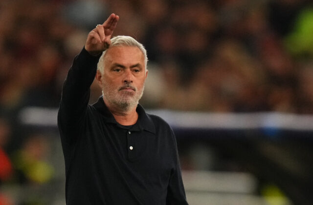 Vinícius Júnior sa dozvedel o treste len dve hodiny pred zápasom Ligy majstrov. Mourinho prišiel s ostrou kritikou – VIDEO