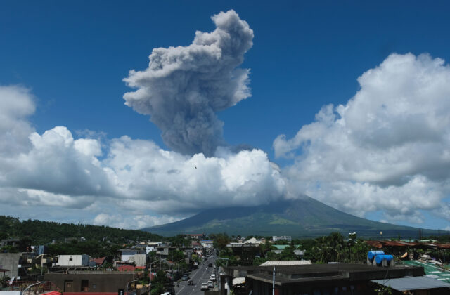 Top foto dňa (29. október 2026): Erupcia sopky