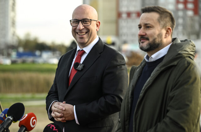 Súboj o Bratislavu bude napínavý. Vallo má pred Rážom náskok