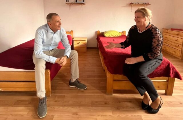 Žilinka navštívil Reedukačné centrum v Hlohovci, s riaditeľkou diskutoval o výchove a vzdelávaní detí